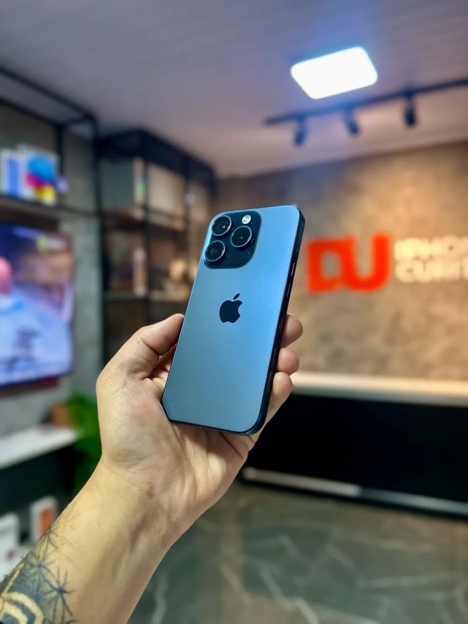 iPhone 15 Pro 256GB Azul - Foto 2