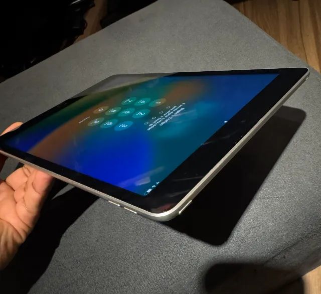 iPad(9 geração) 64gb com caneta de brinde - Foto 5