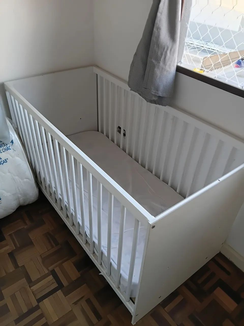 Berço Infantil Branco + Colchão - Bom Estado