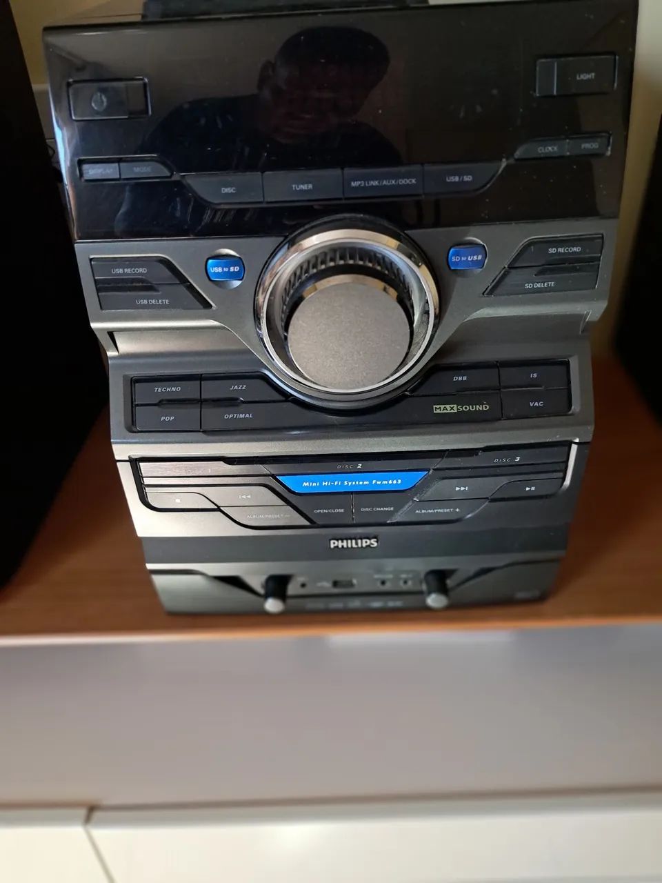 Vendo som Philips com defeito 3 caixas Grandes 
