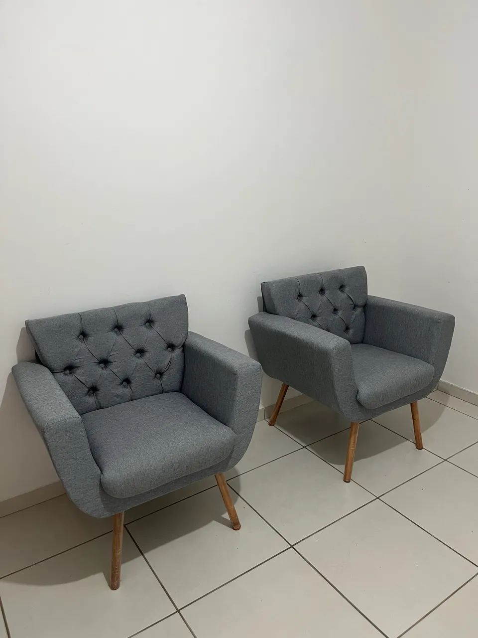 Poltronas cinza 