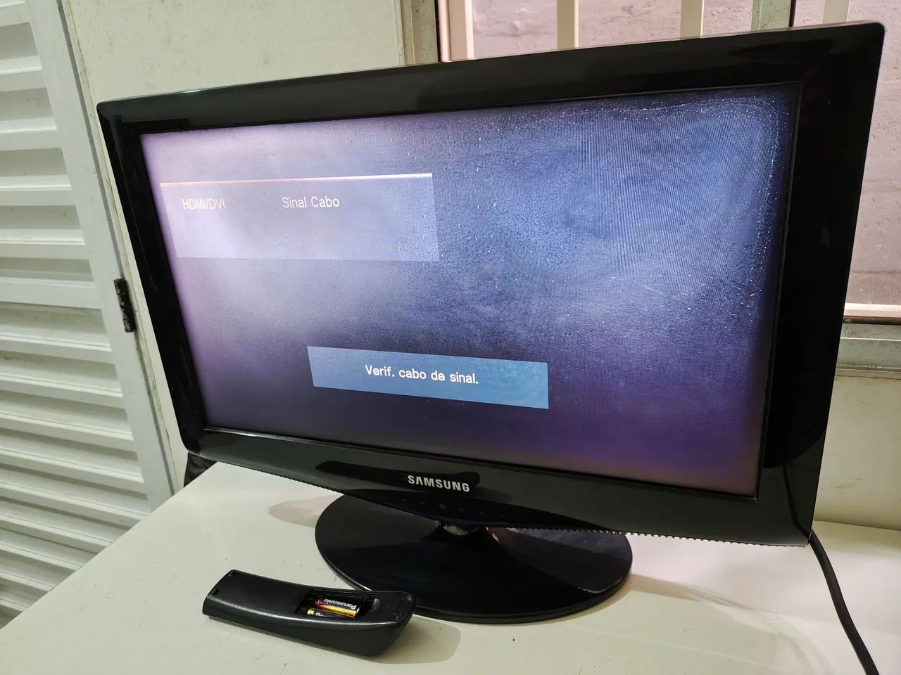 Monitor Samsung 22 polegadas (ver as fotos e descrição)