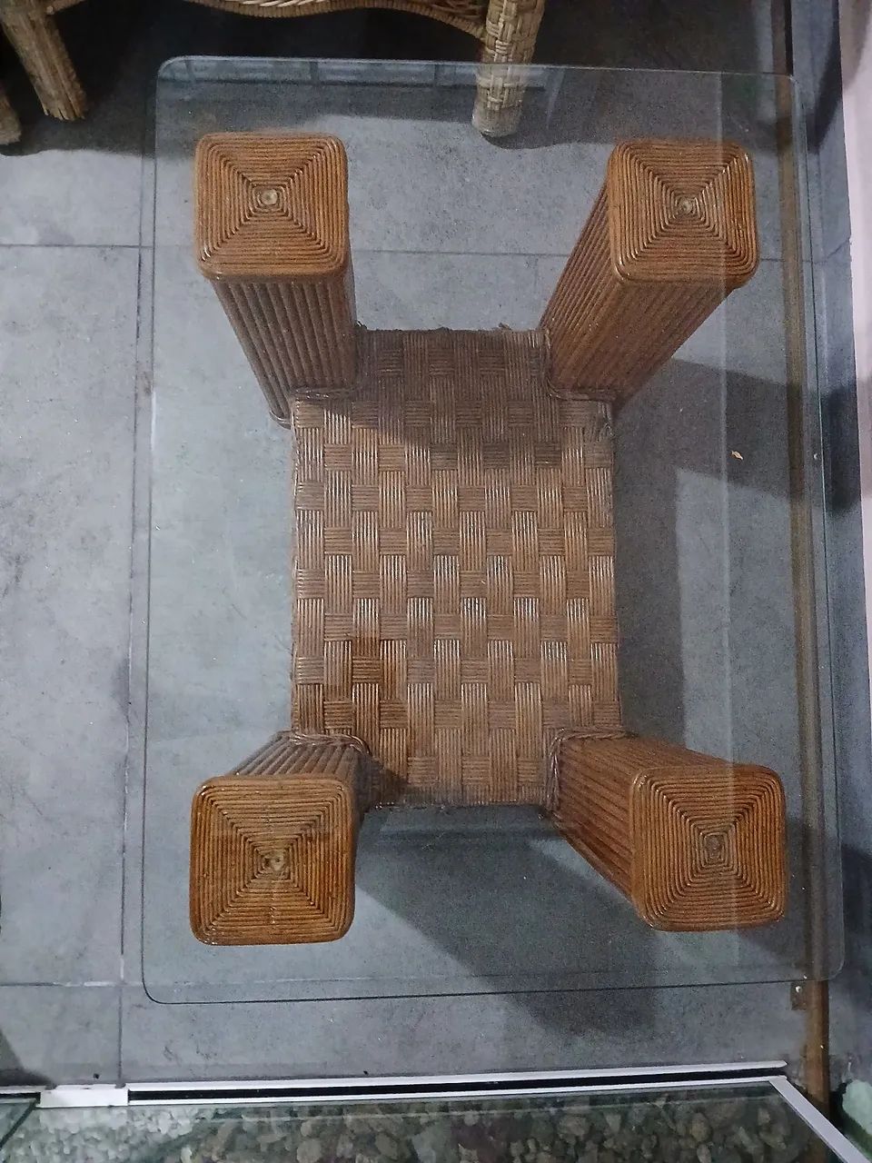 Mesa de bambu com vidro  - Foto 3