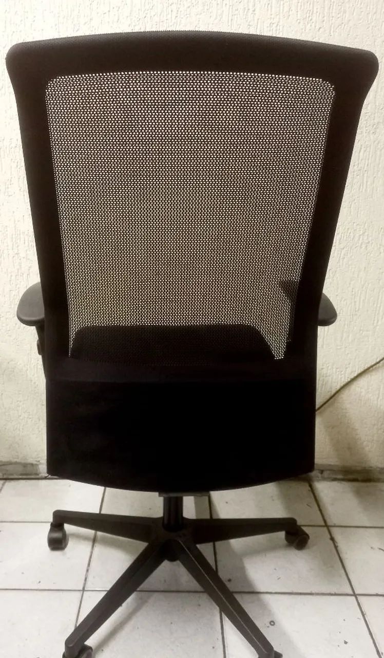 Cadeira Escritório Flexform em ótimo estado  - Foto 4