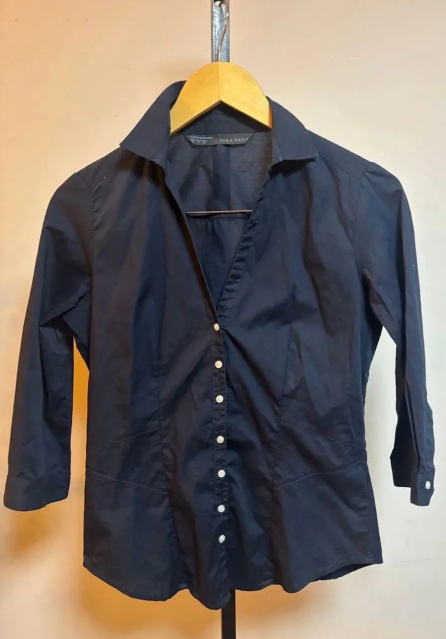 camisa social zara basic azul marinho p - Foto 3