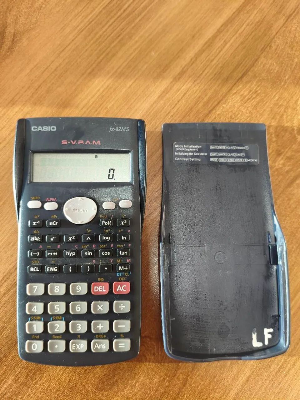 Calculadora Científica Casio fx-82MS 