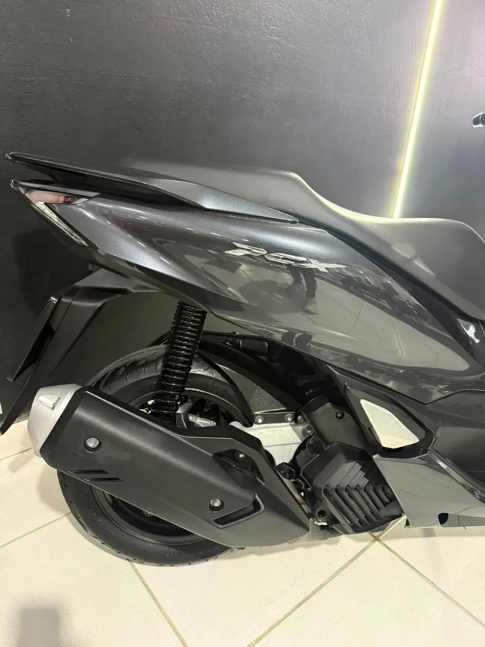 PCX 160 Revisada Baixo KM 2023 - Foto 5