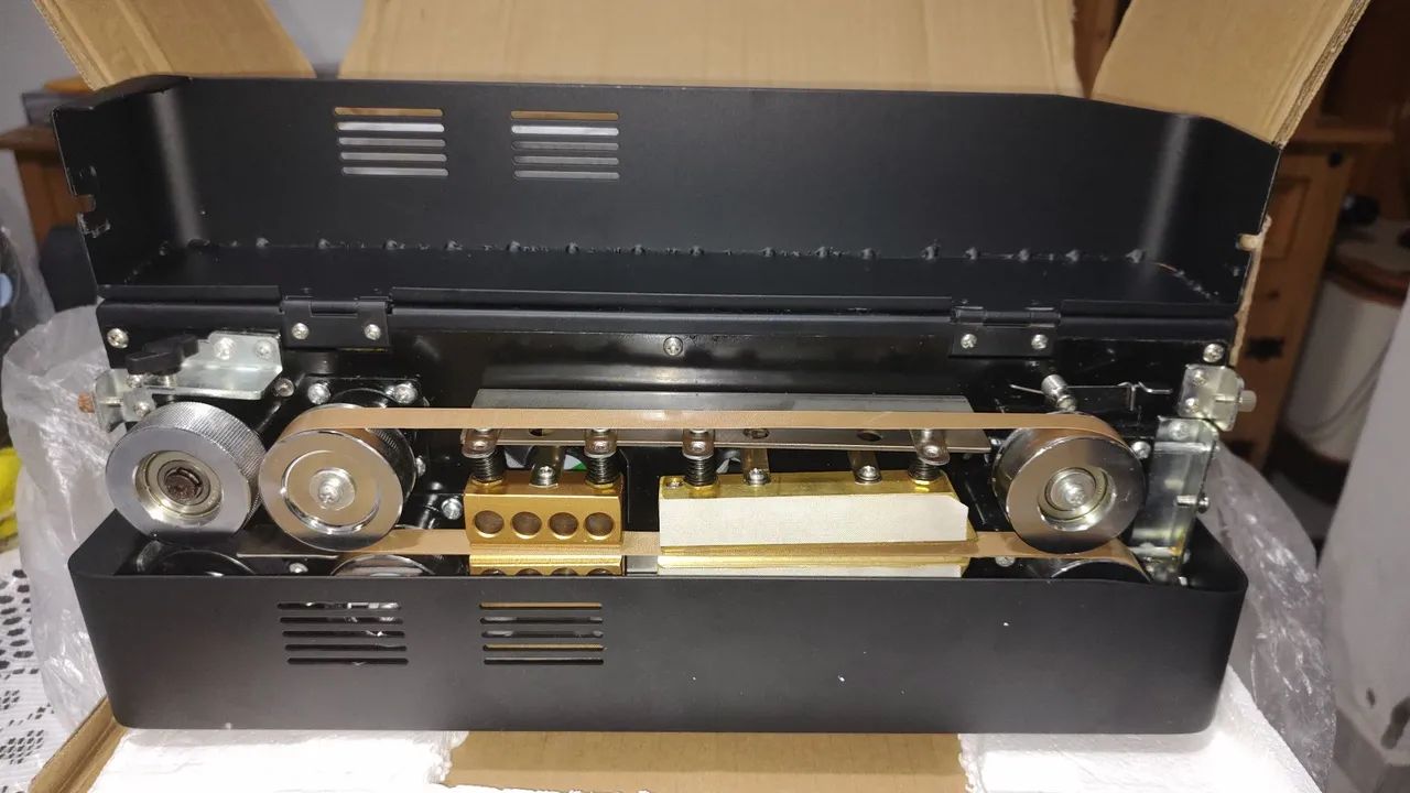 Vendo uma seladeira automática cetro 220w