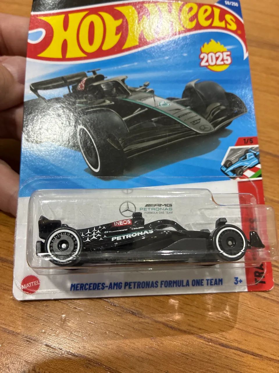 Hot Wheels Fórmula 1 Mercedes-AMG Petronas - Foto 4