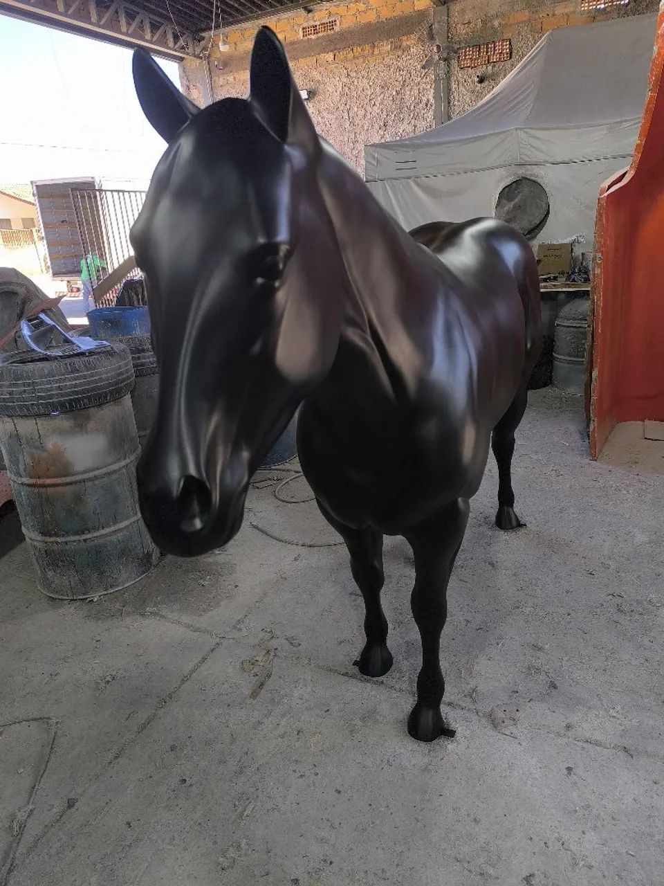 *ESCULTURA CAVALO MANGA LARGA* - Foto 2