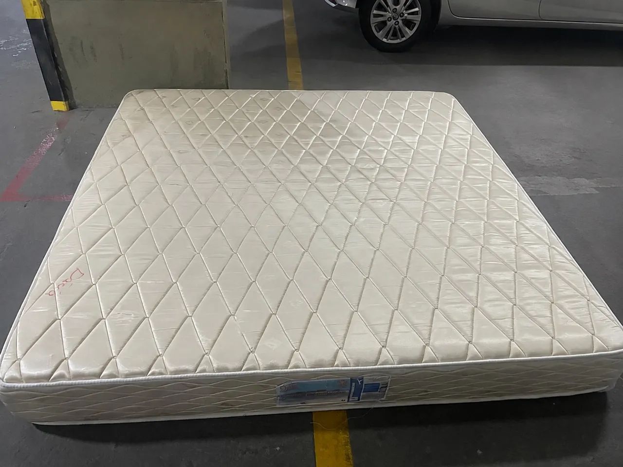 Cama de casal 2x2 ou cama de solteiro 1x2, ambas com a base 