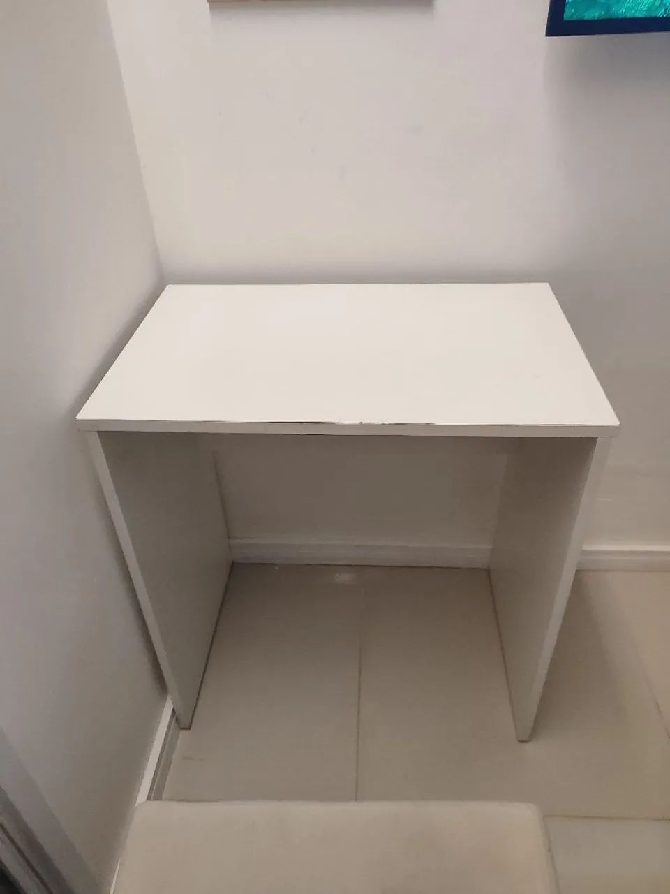 Escrivaninha sem cadeira 70x50  - Foto 2