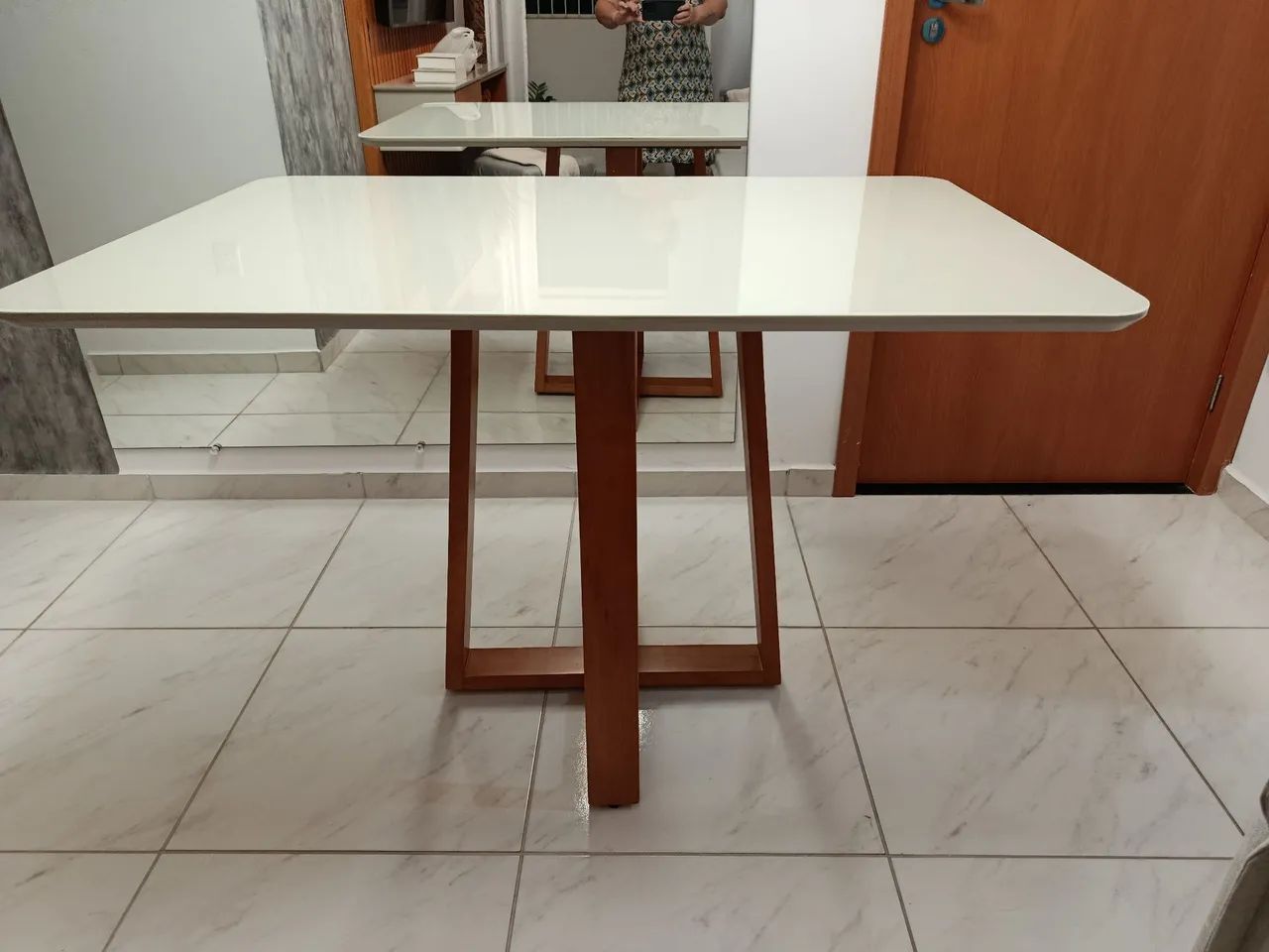 Vendo essa mesa sem as cadeiras  - Foto 4