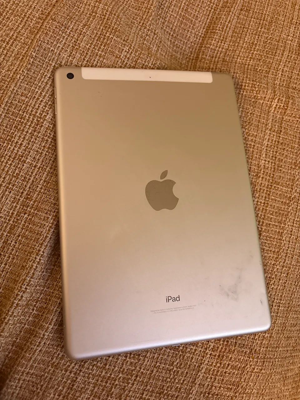 Apple iPad 5ª Geração 32GB Wi-Fi + Cellular 9,7 polegadas - Foto 2