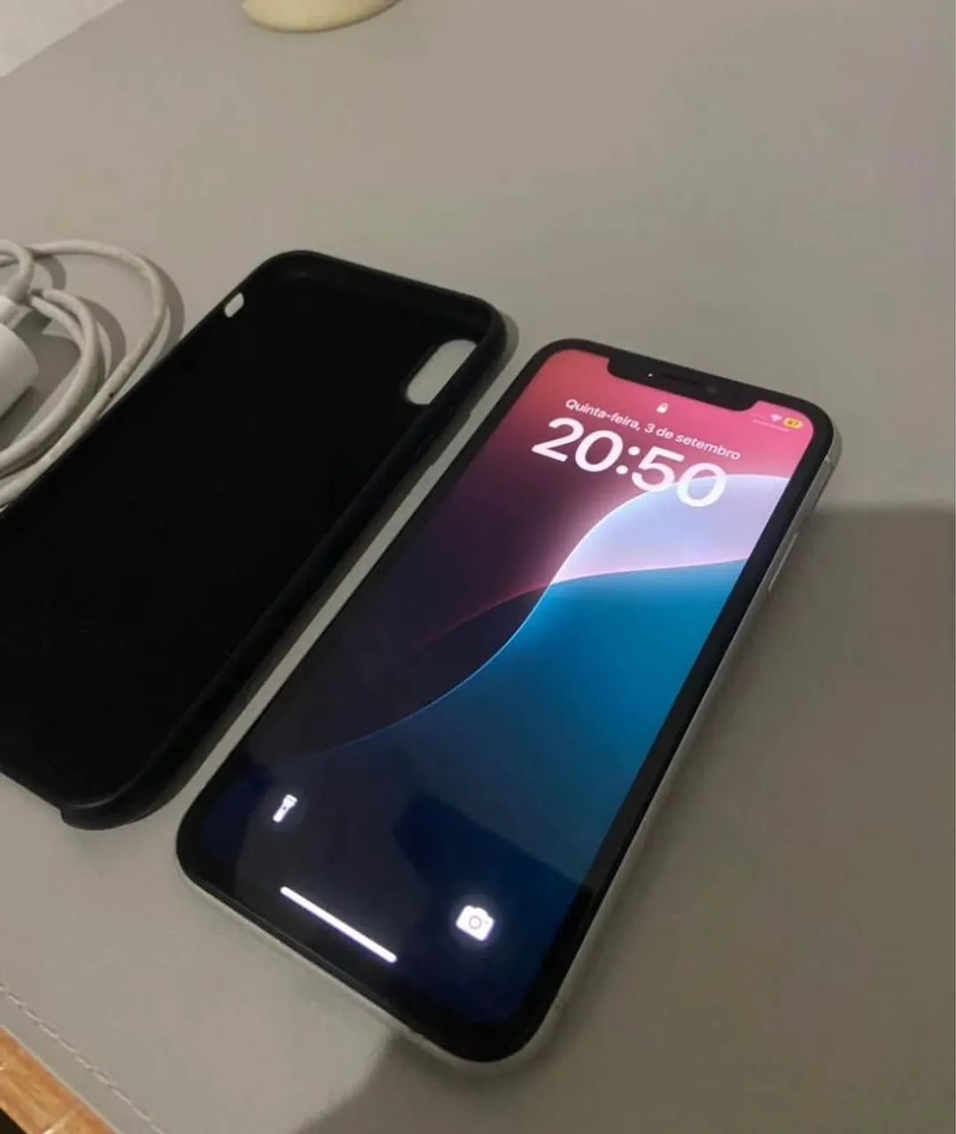 Vendo iPhone XR 64 GB não aceito troca 