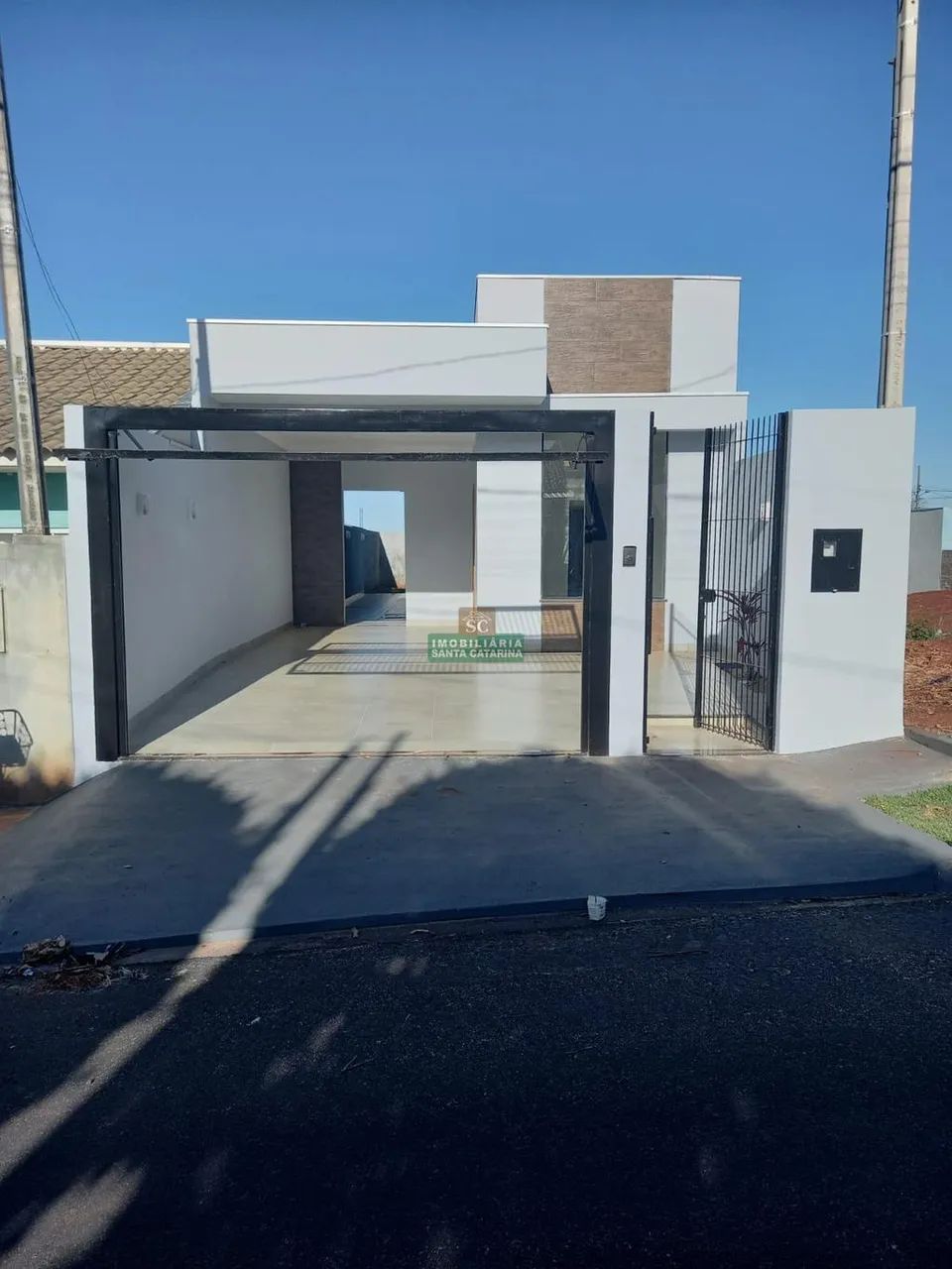 Casa à venda em Mandaguari, Centro, com 2 quartos, com 70 m²