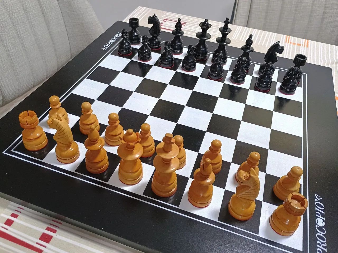 Jogo de xadrez de madeira nobre com tabuleiro  - Foto 4