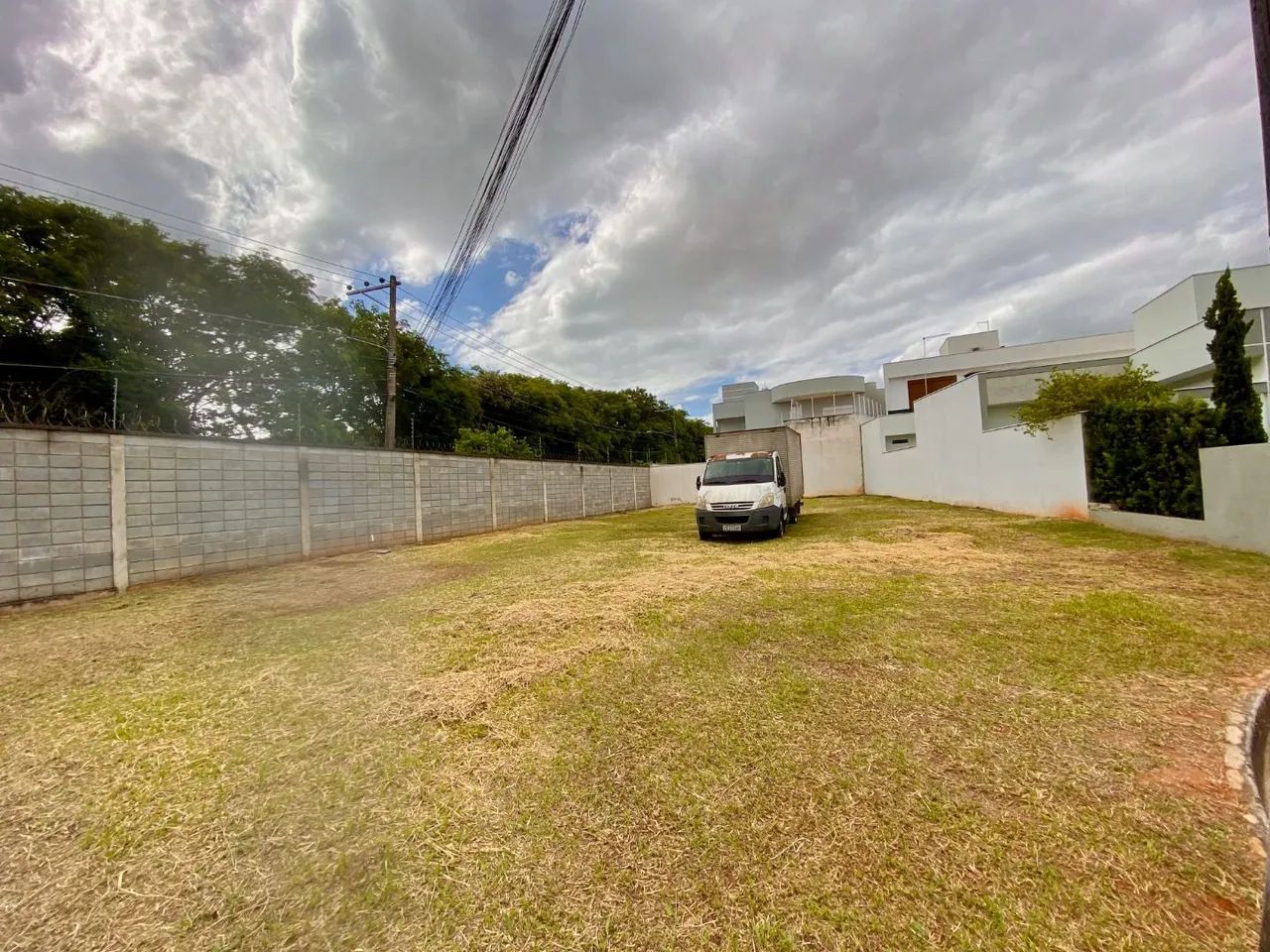 TERRENO COM 455 m² NO CONDOMÍNIO VILLA DO BOSQUE - SOROCABA - Foto 2