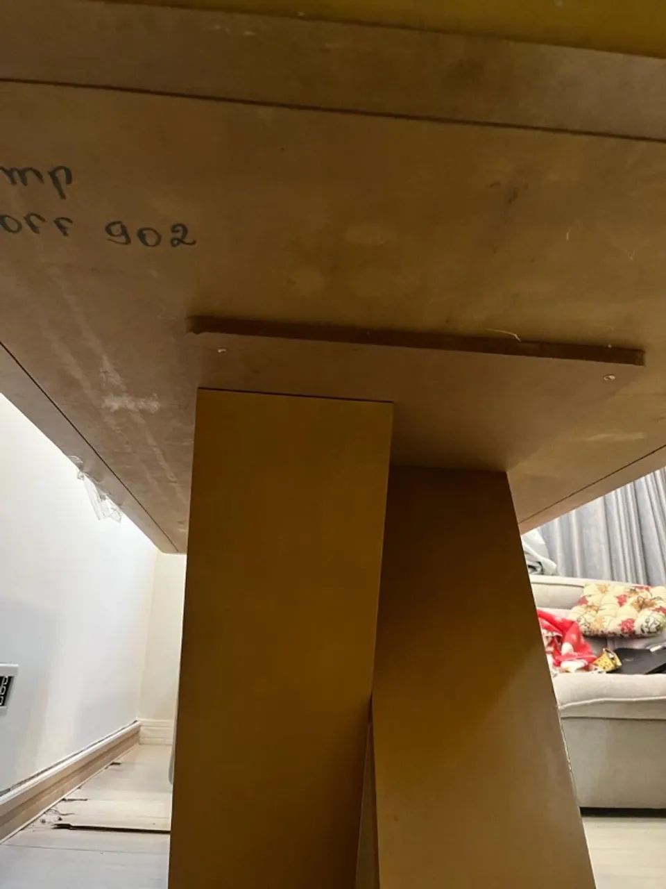 Mesa de jantar retangular 2,0 x 1,0 em madeira maciça - Vidro trincado - Foto 4