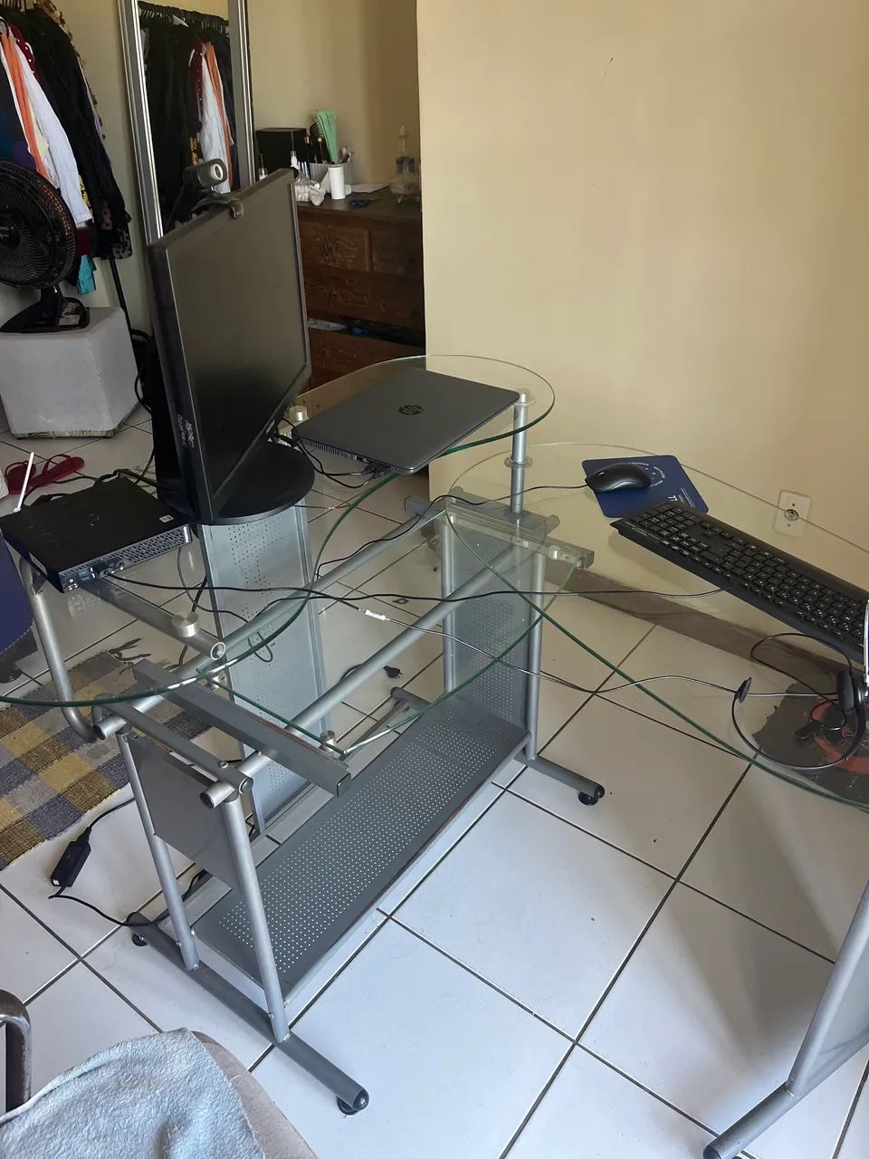 Mesa de computador de vidro  - Foto 2