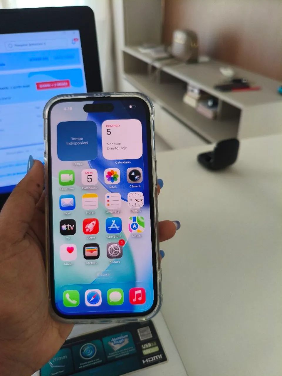 I Phone 15 , preto com 128 gigas Impecável 