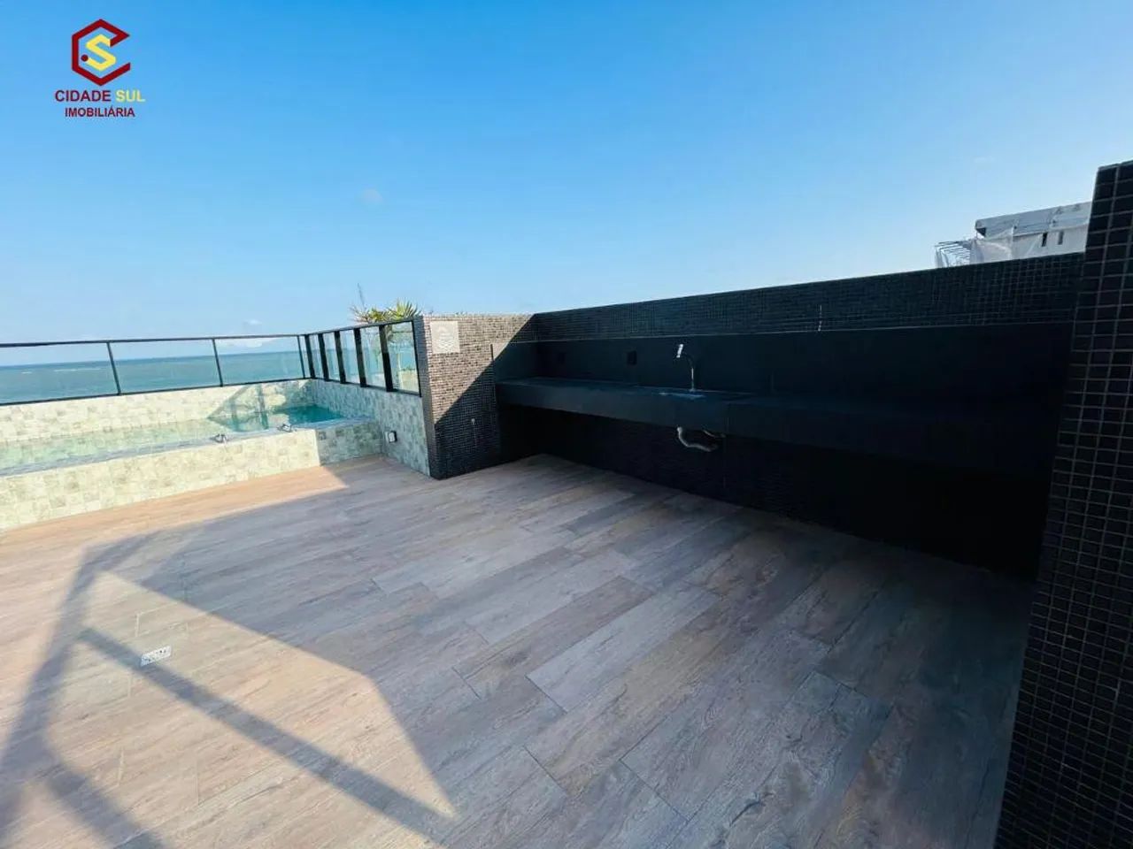 Apartamento com 3 dormitórios à venda, 108 m² por R$ 1.350.000,00 - Camboinha - 2