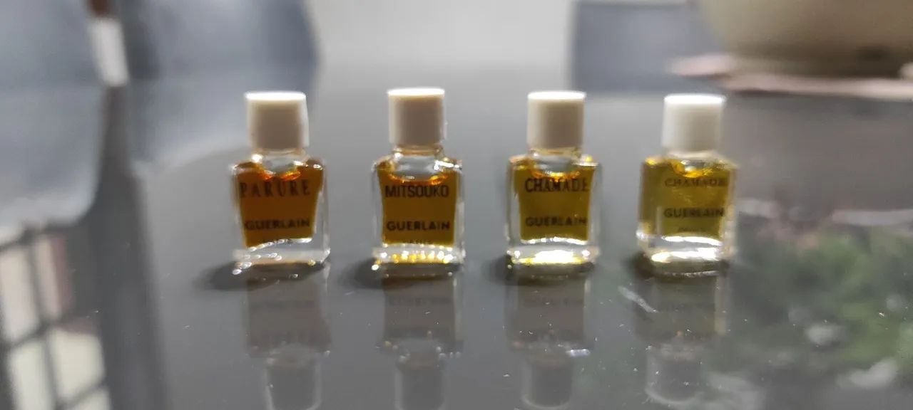 Micro miniaturas Guerlain, incluindo Parure