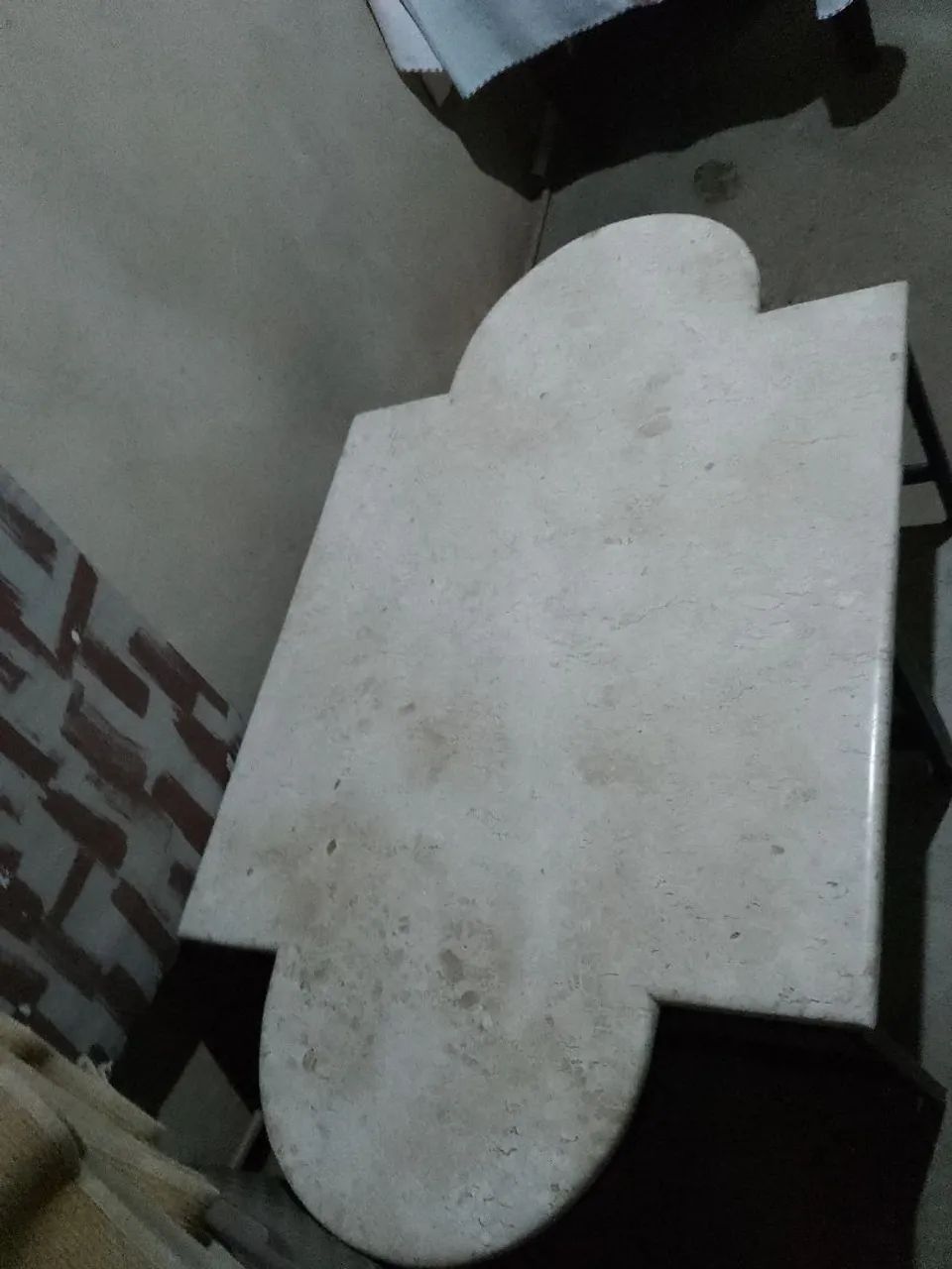 Vendo um lindo centro de mármore em perfeito estado base de ferro falar com Sérgio tel:999 - Foto 4
