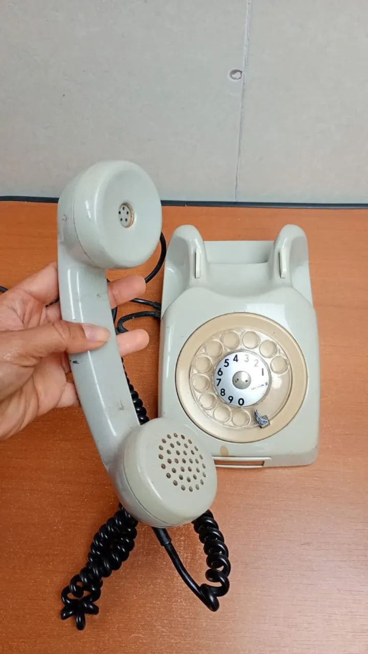Telefone  BEGE Antigo  de disco clássico da marca Ericsson DV00136 - Foto 2