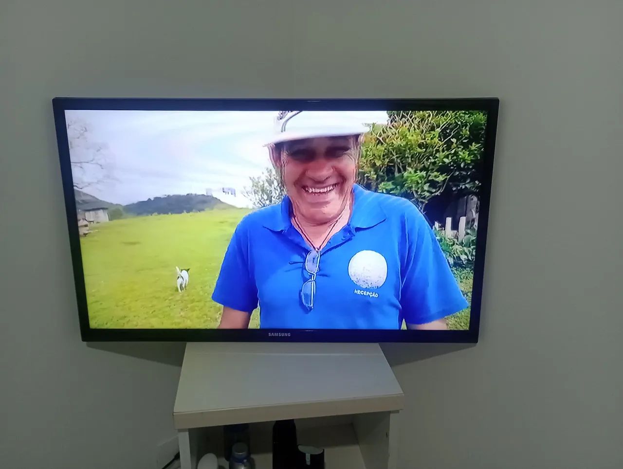 Vendo tv Samsung 600 reais - Foto 2