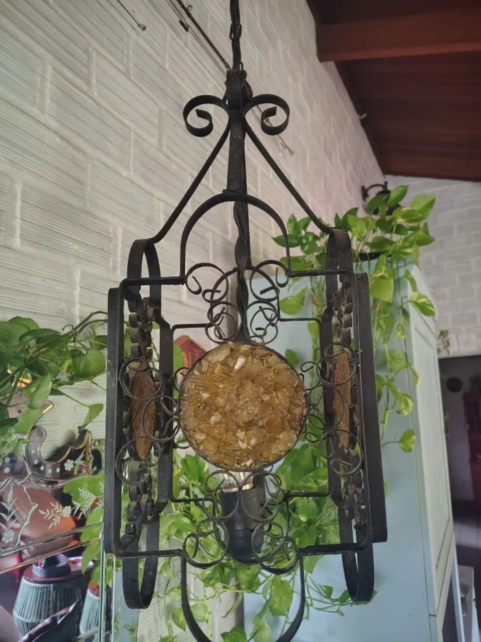 Lustre antigo em ferro - Foto 2