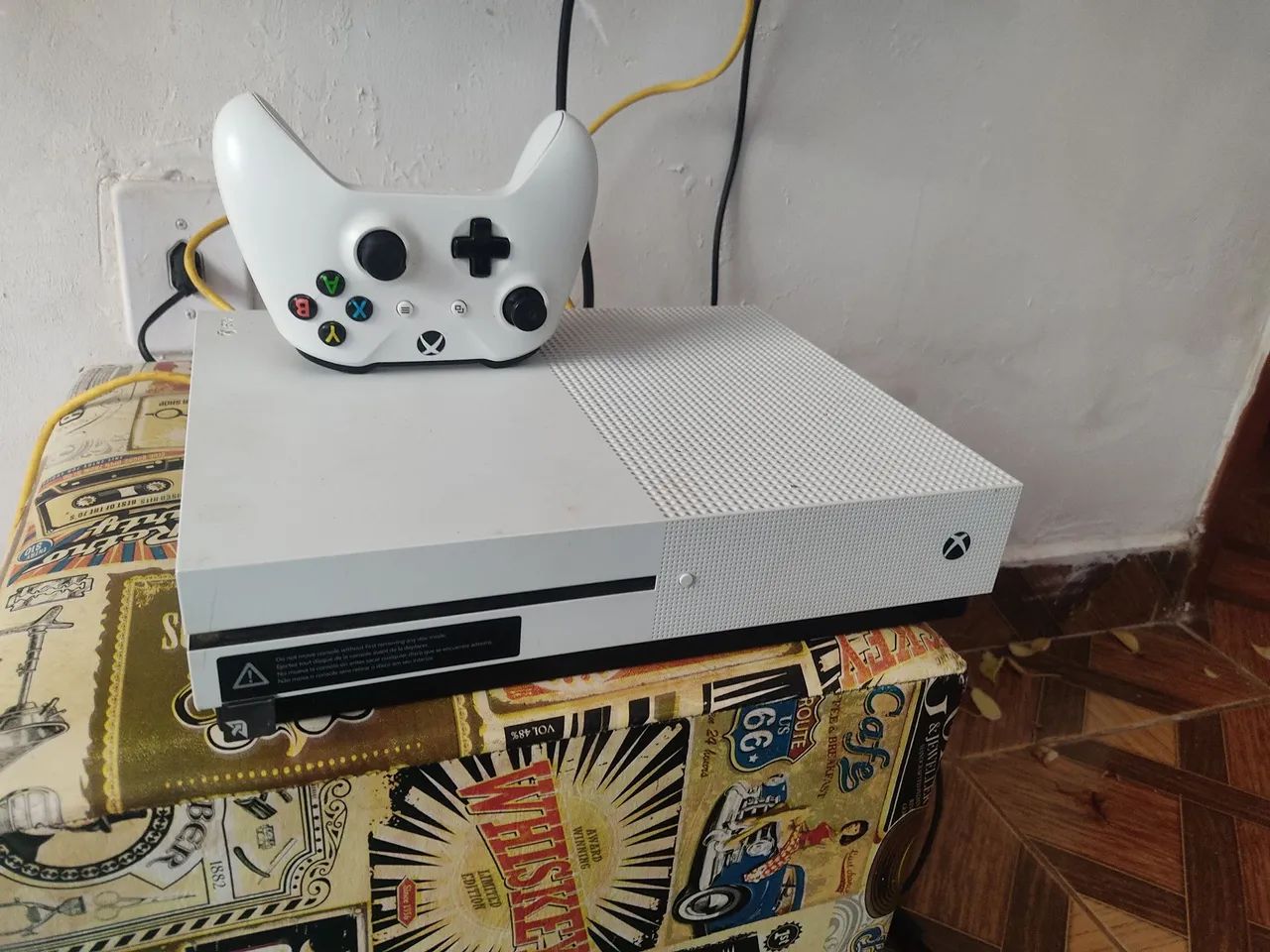 Xbox one s com mais de  100 jogos parcelo até 12 x