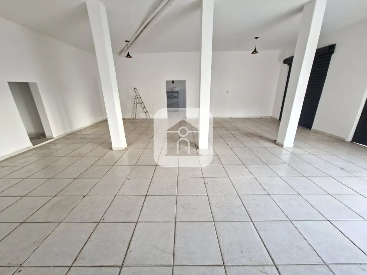 Cômodo comercial para venda no bairro Saraiva - Foto 3