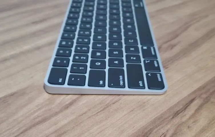 Teclado Apple Magic Keyboard Touch Id Numérico Inglês Preto - Foto 3