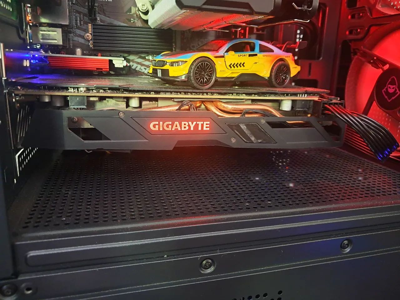 PLACA DE VÍDEO RX580 8GB GIGABYTE  - Foto 2