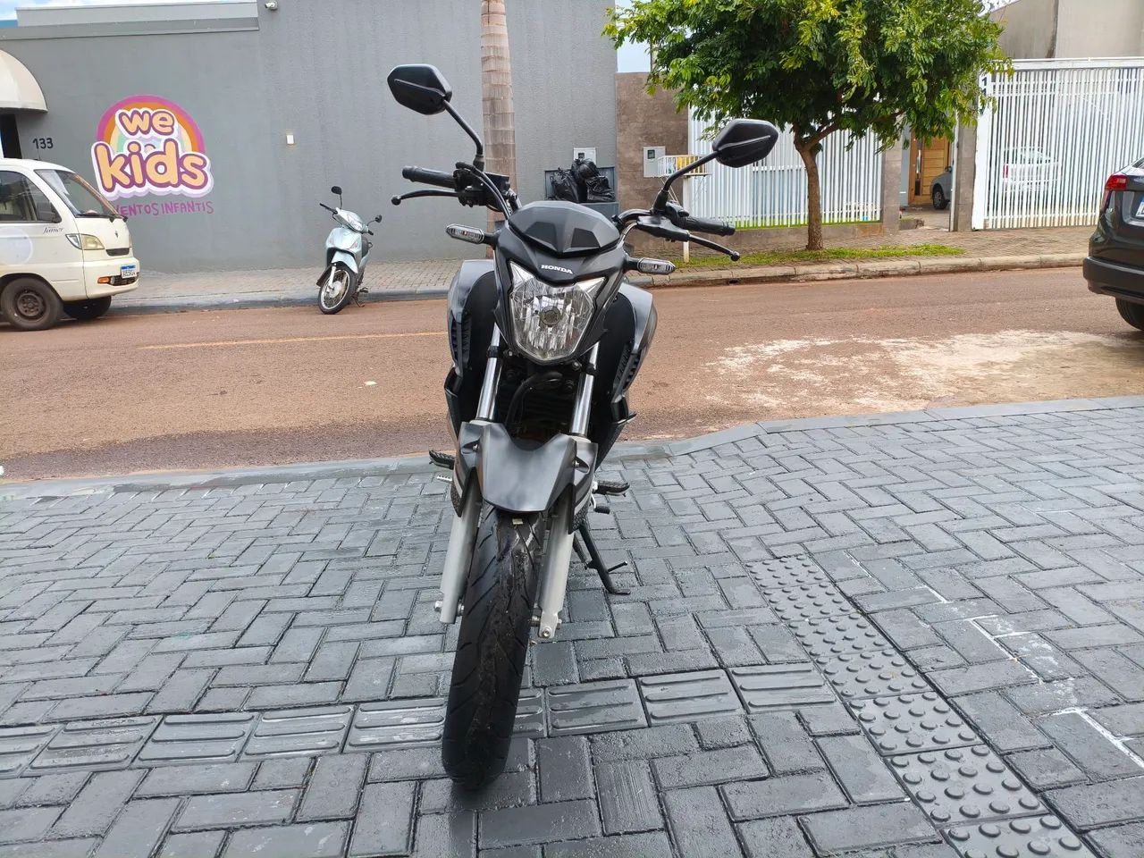 CB 250 2022 - Foto 3