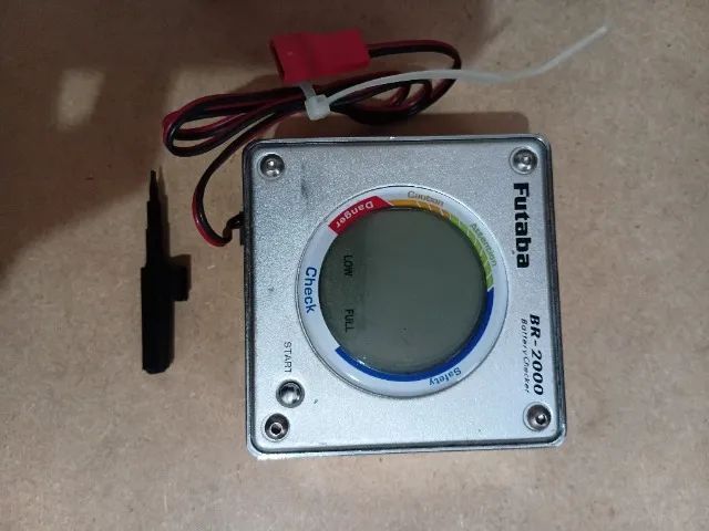 Verificador de bateria futaba br2000 - Foto 2