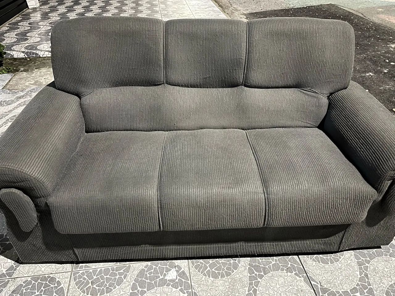 Sofá 3 lugares 