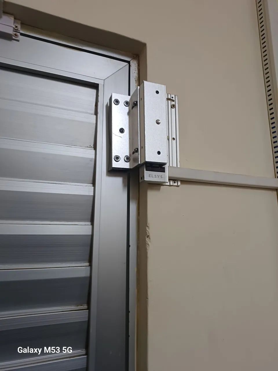 Instalação de câmera,  controle de acesso , alarma  - Foto 2