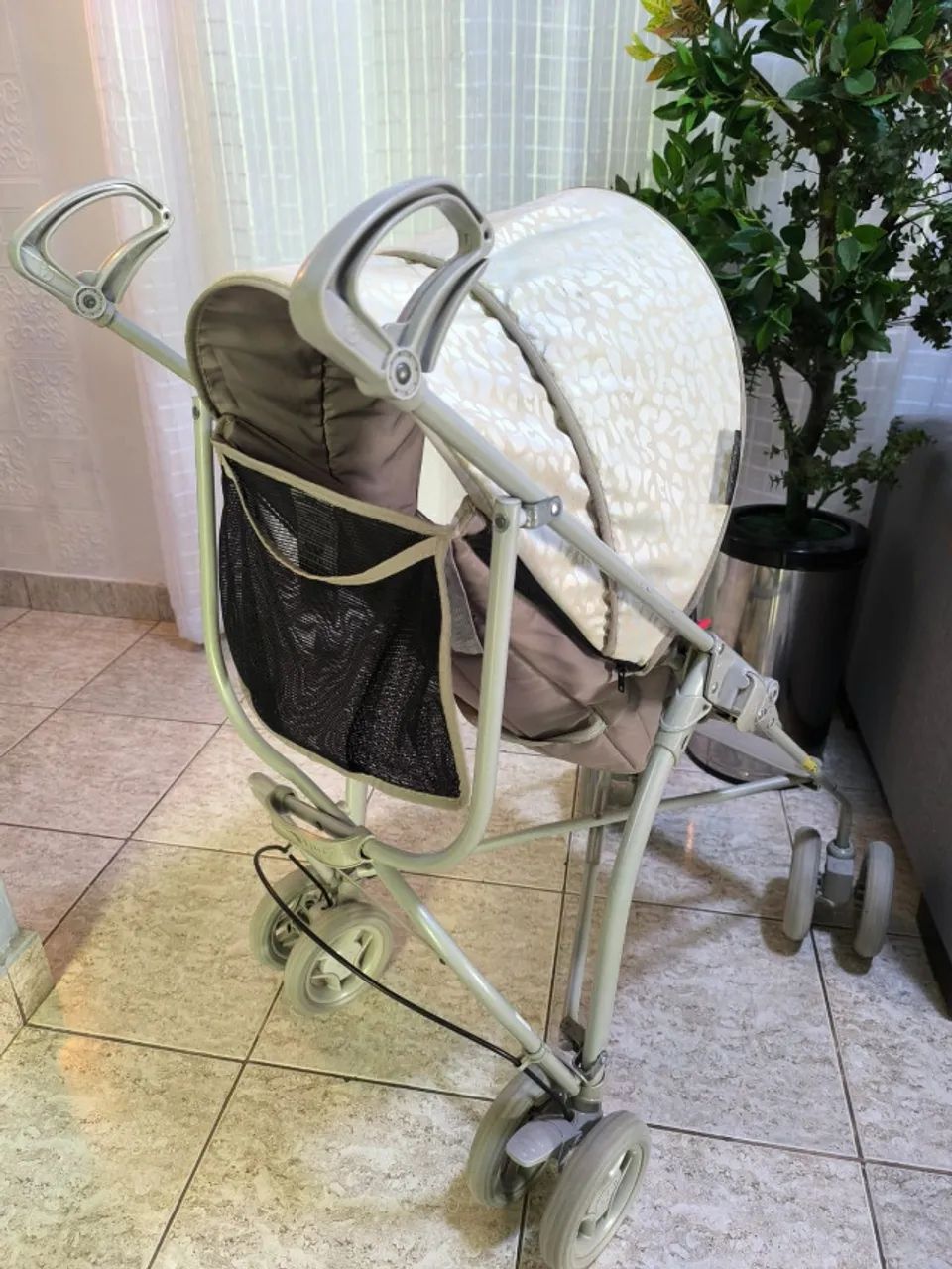 Carrinho de Passeio Galzerano. Fechamento guarda chuva - Foto 4