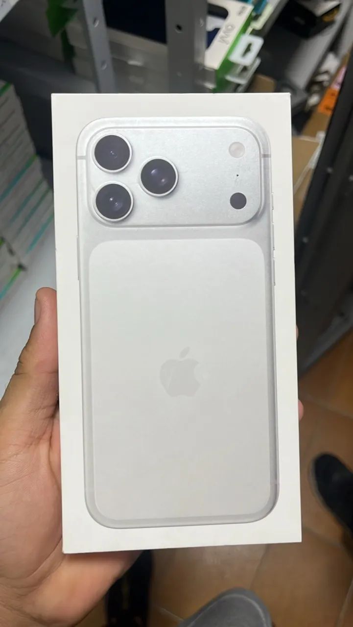 iPhone 17 pro max 