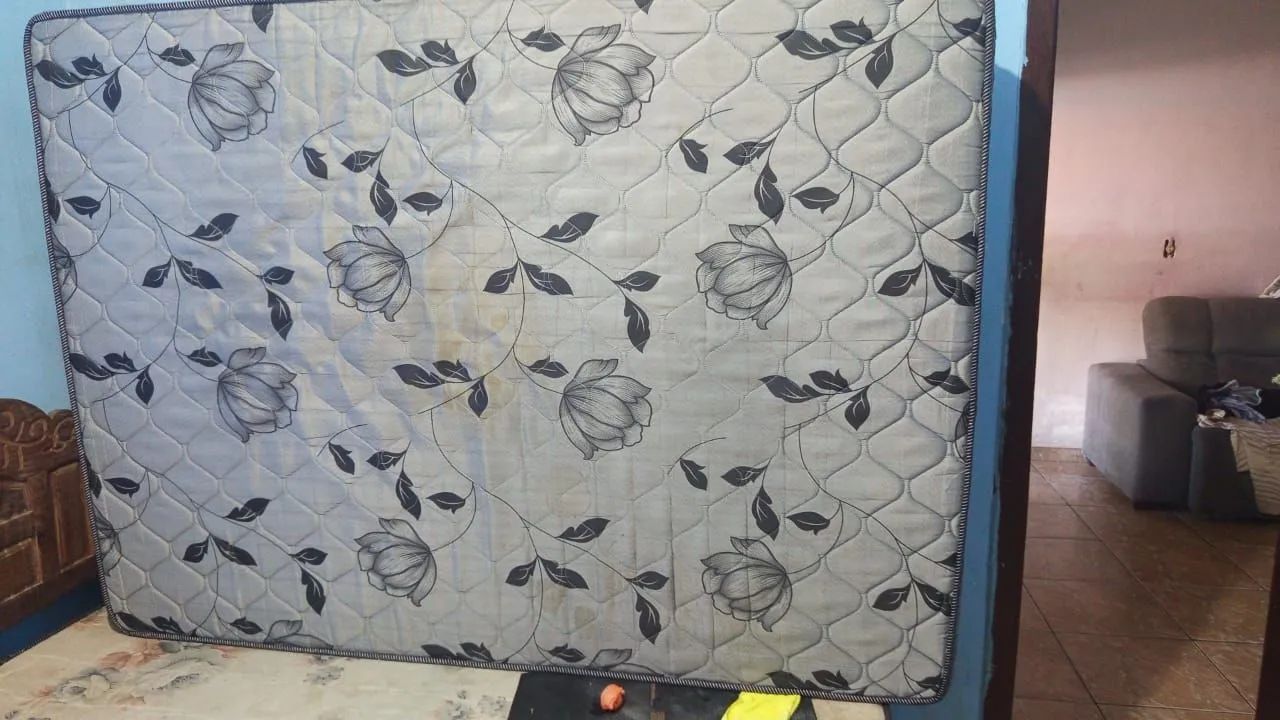 Vendo colchão casal de espulma - Foto 2