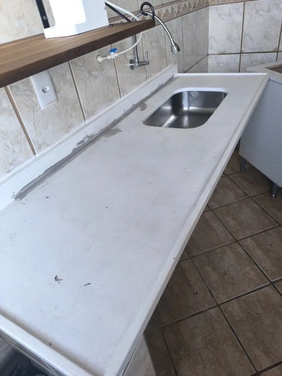 Pia de cozinha e tanque 1