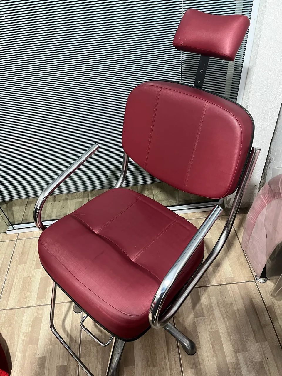 Vendo lavatório e cadeira  - Foto 2