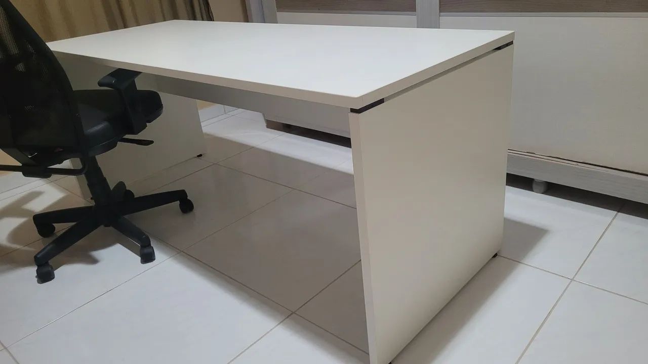 Mesa escrivaninha, nova, recém montada.  - Foto 4