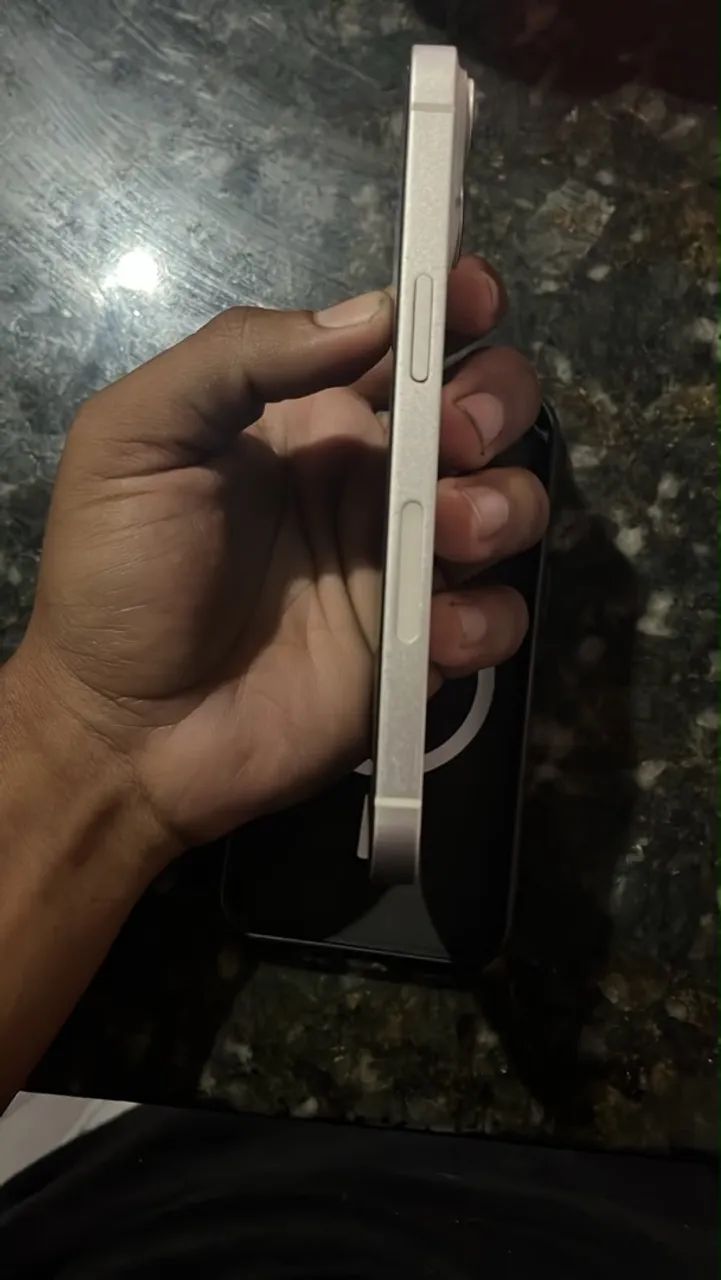 Vende- se IPhone 14 normal  - Foto 3