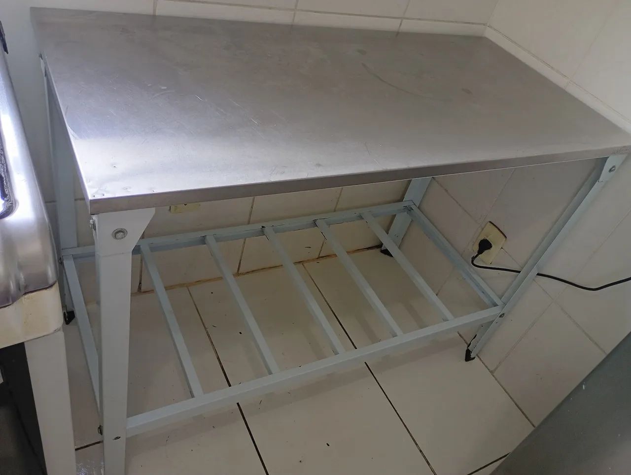 Mesa de serviço com tampo inox - Foto 3