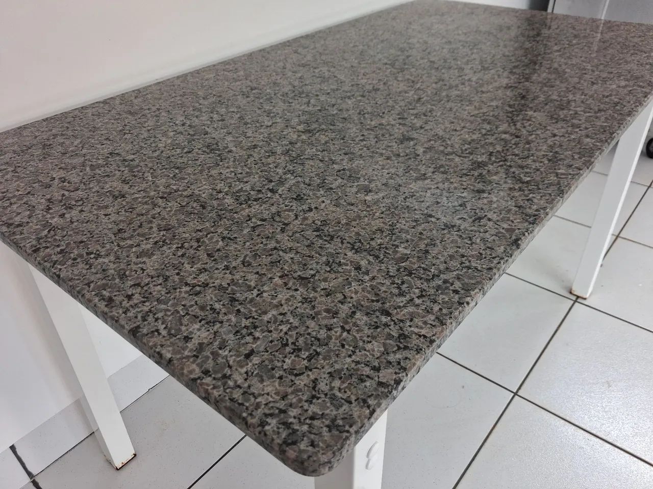 Mesa granito