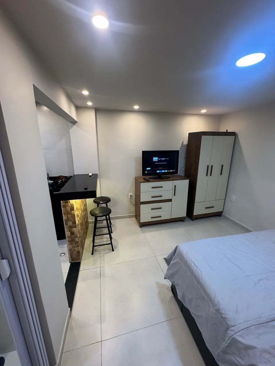 Kitnete estilo Loft equipada e mobiliada no pechincha