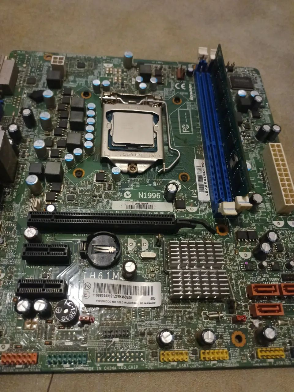Placa mãe com um Pente de memória ram e processador Intel core i5 -3330 - Foto 3